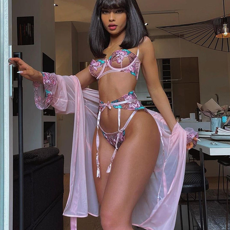 Lace Mesh Classic Embroidery Three-piece Set