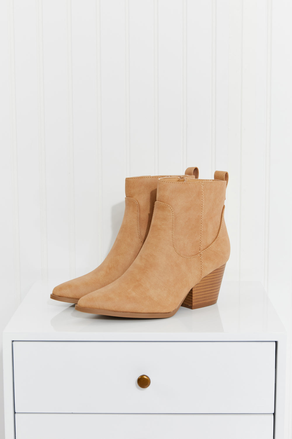 Qupid Finding Fort Worth Pointed Toe Ankle Booties