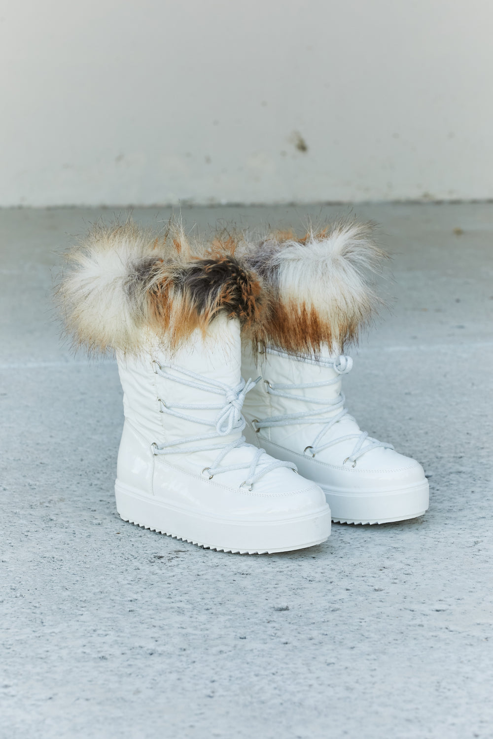 WILD DIVA Lace-Up Faux Fur Platform Snow Boots in White