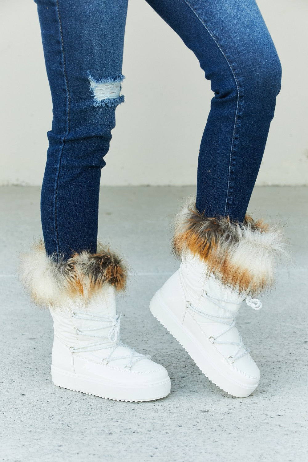 WILD DIVA Lace-Up Faux Fur Platform Snow Boots in White