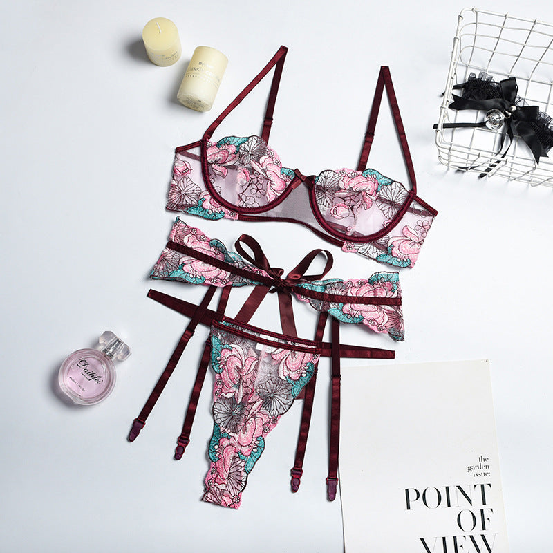 Lace Mesh Classic Embroidery Three-piece Set