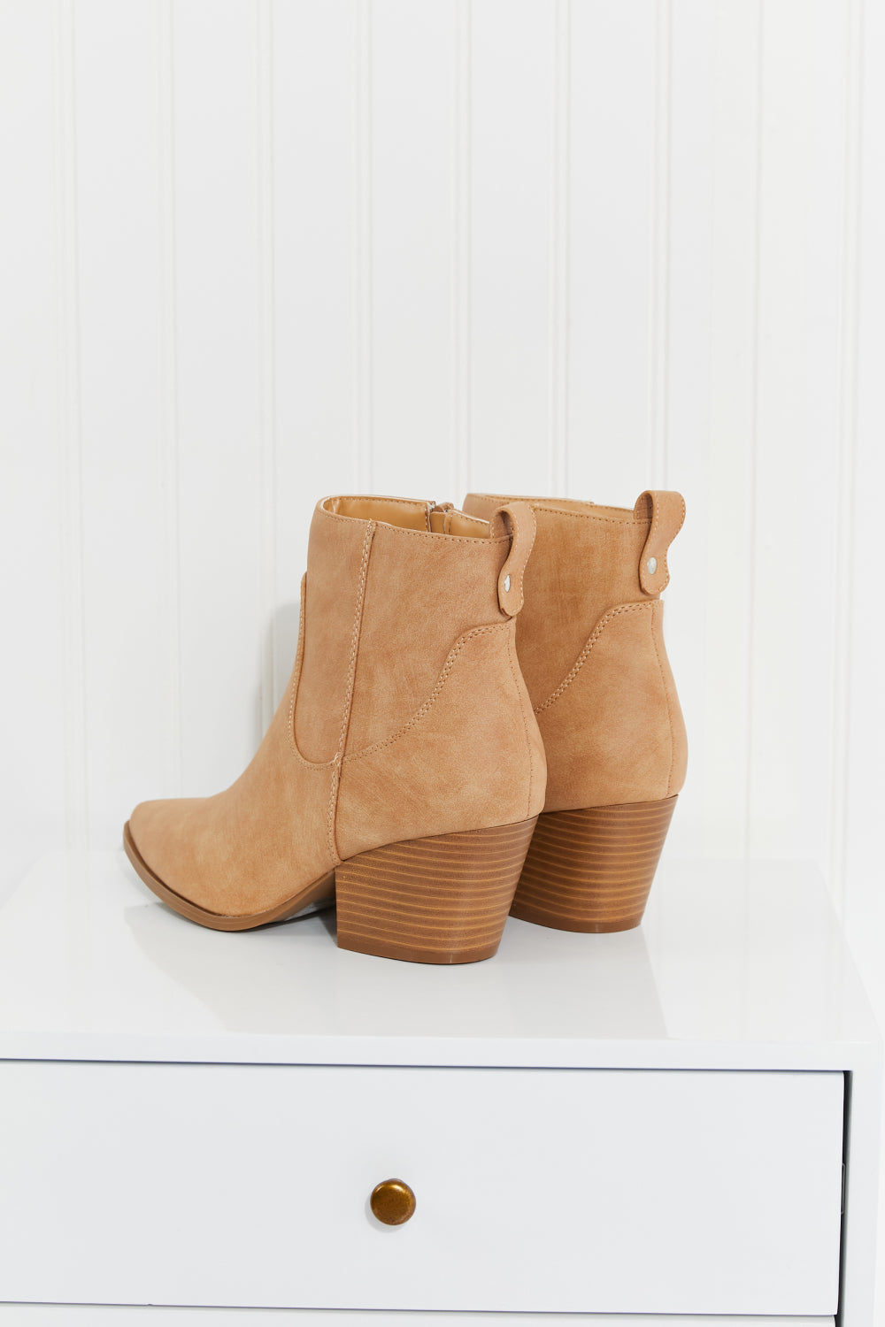 Qupid Finding Fort Worth Pointed Toe Ankle Booties